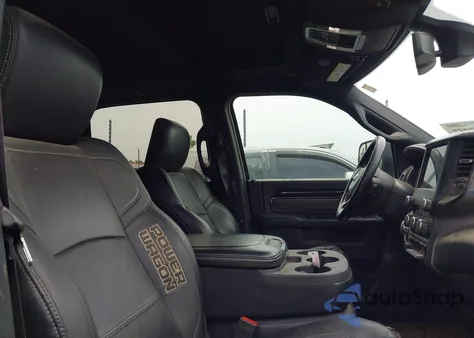 2021 Ram 2500 Power Wagon 4X4 6'4 Box z USA, uszkodzony, nr VIN 3C6TR5EJ4MG637791